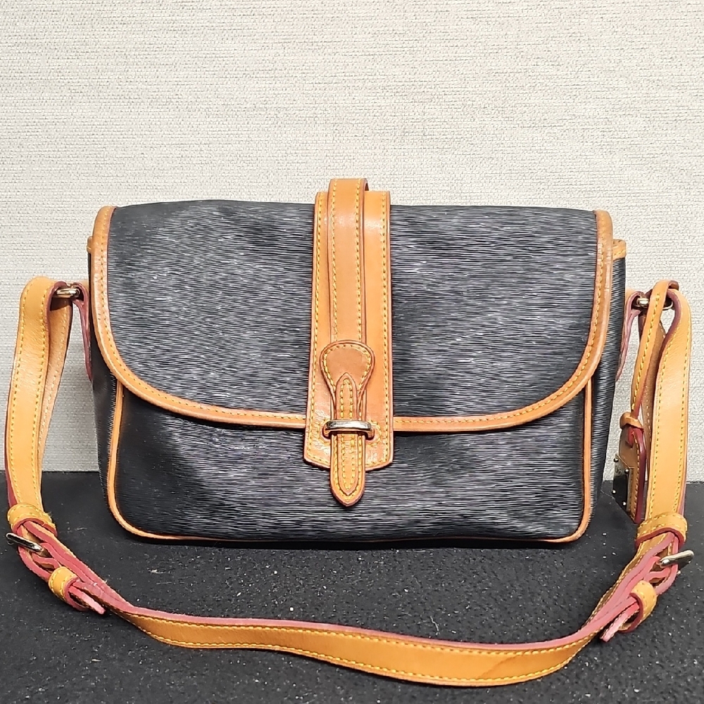 DOONEY & BOURKE VINTAGE EQUESTRIAN SHOULDER BAG BFPM-03-086